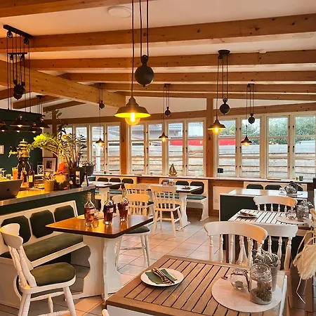 شقة Wiesenau 1 In By Restaurant Wiesenau